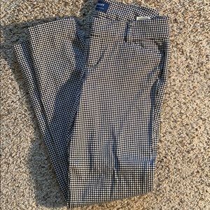 Old Navy Mid-Rise Pixie Pants